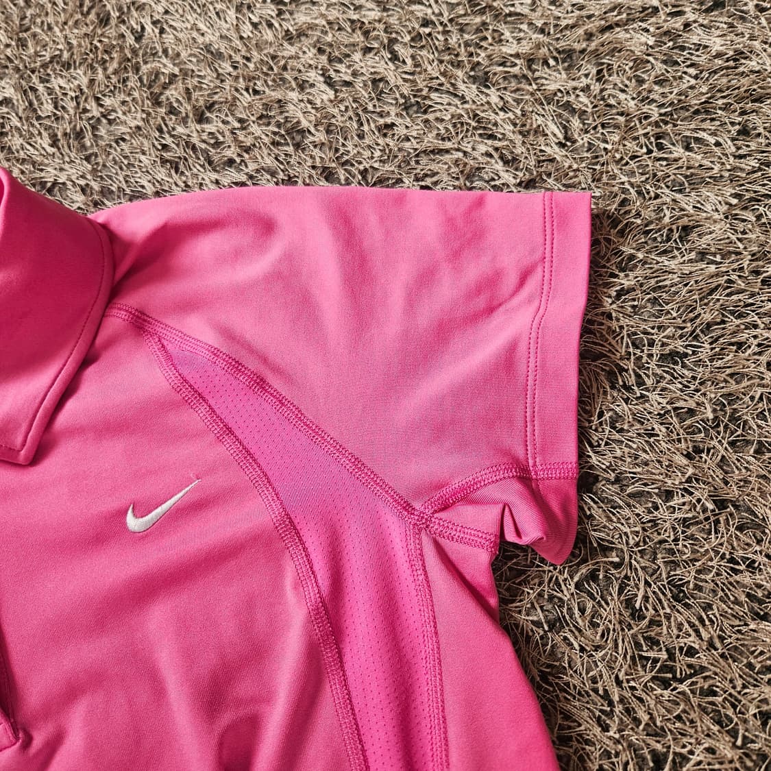 나이키(Nike) 드라이핏 핑크 스포티 반팔 카라넥 티셔츠 M 상품이미지3