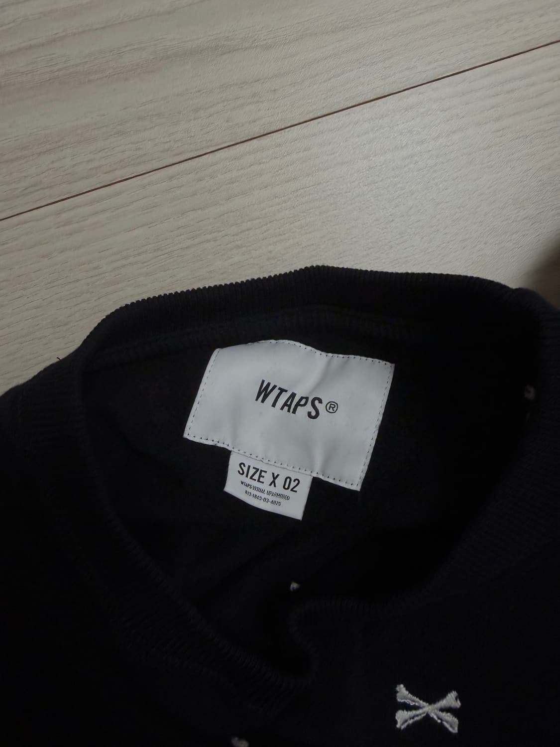 [2] WTAPS 블랙 맨투맨 상품이미지3