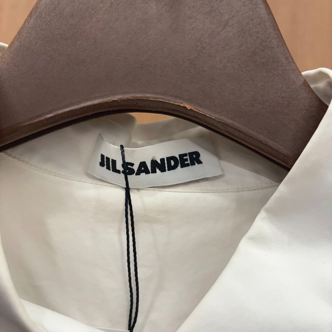 질샌더 코튼 긴팔 셔츠 무지 히든 버튼업 후면 핀턱 디테일 루즈핏 화이트 상품이미지6