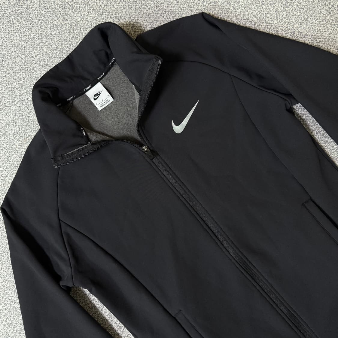 나이키 소프트쉘 트랙탑 여성용 M 상품이미지4