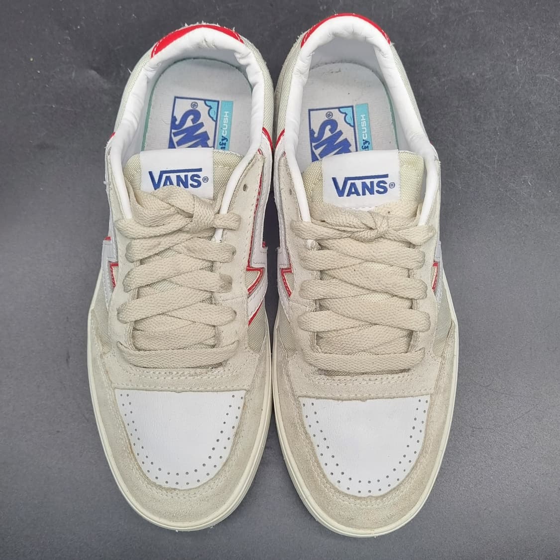 반스 세리오 컬렉션 스니커즈250 상품이미지2