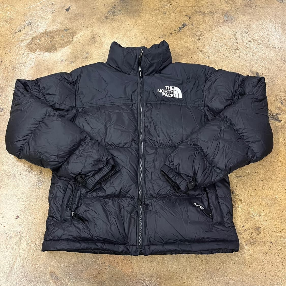 노스페이스 눕시 블랙 패딩 상품이미지2