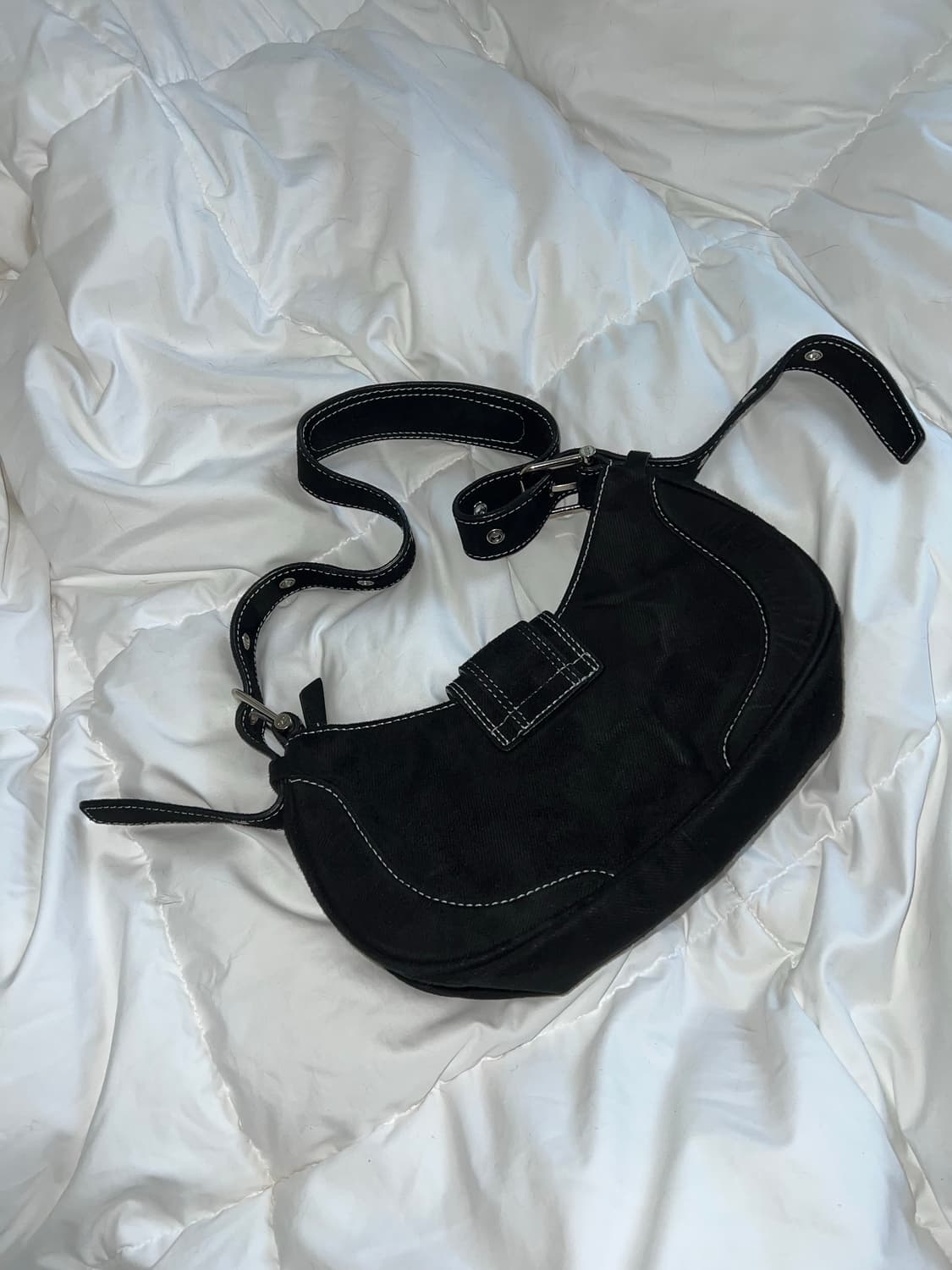 오소이 버클 호보백 블랙 상품이미지2