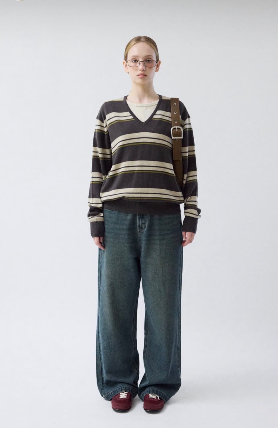 토아베 브이넥 니트 브라운 상품이미지1