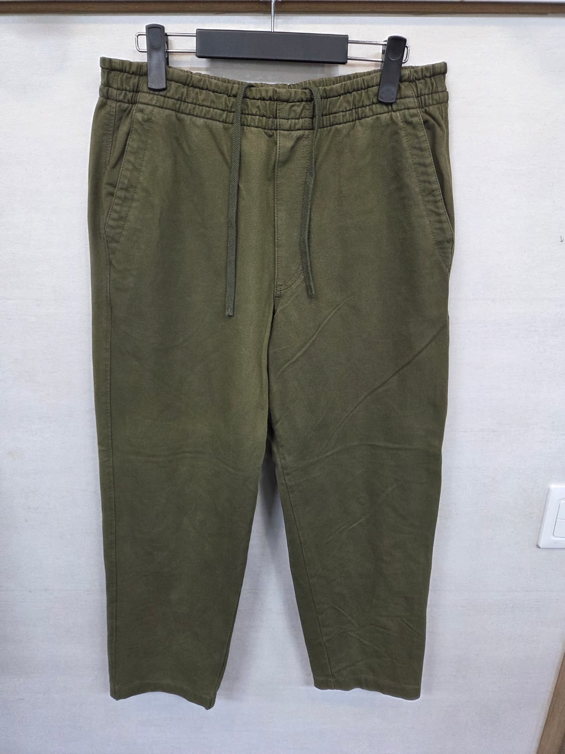 유니클로 테이퍼드 밴딩 팬츠 L 상품이미지1