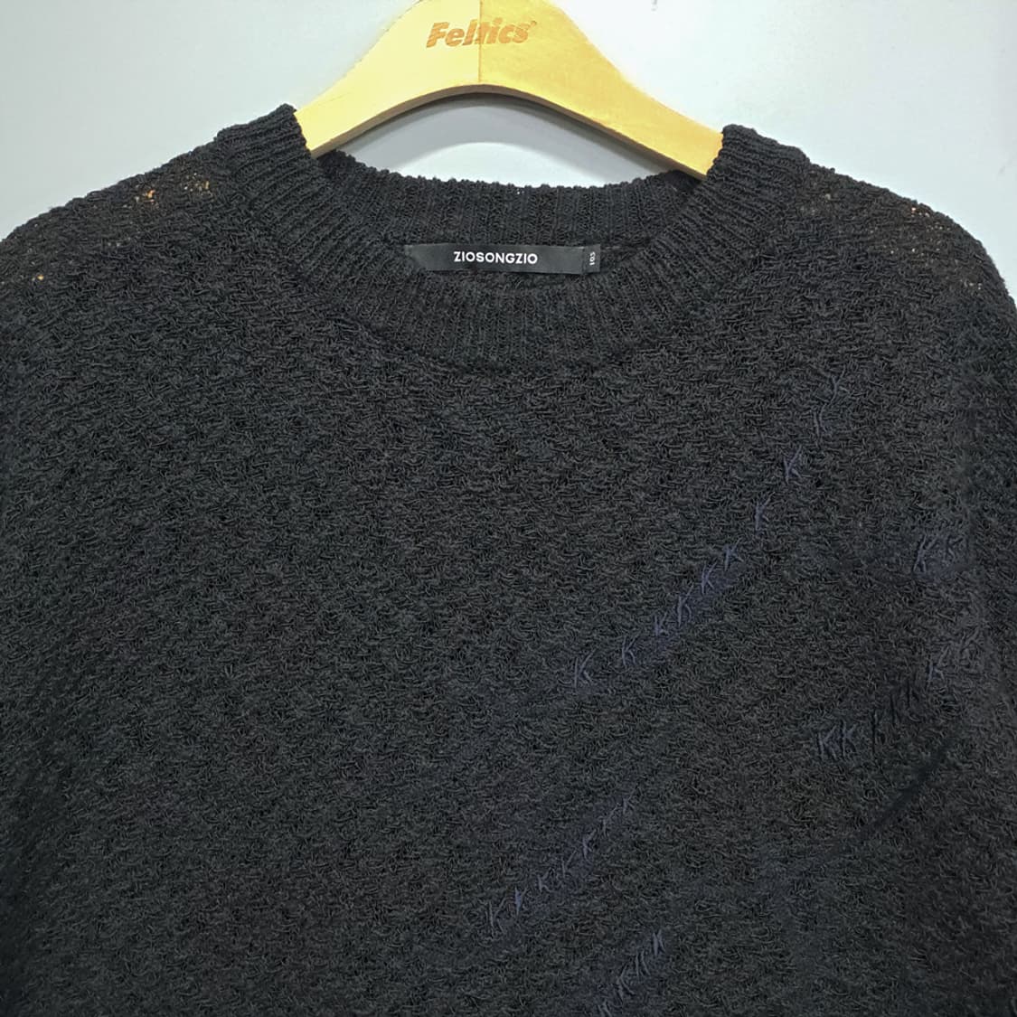 지오송지오(ZIOSONGZIO) 퓨처리즘 엠브로이드 니트 블랙 105 상품이미지3