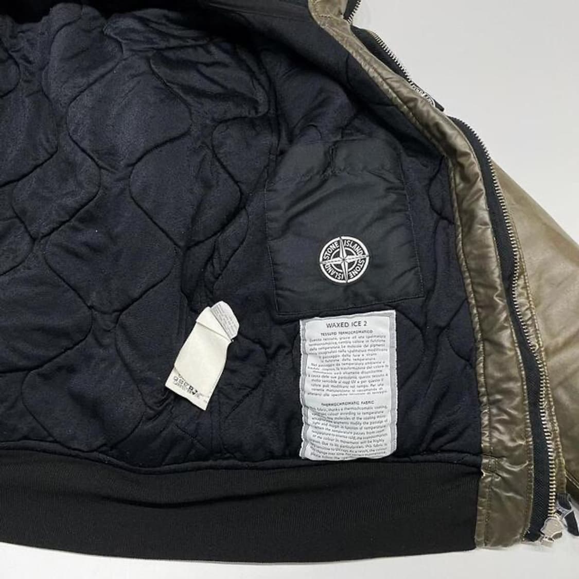 스톤아일랜드 10/11 왁스드 아이스2 봄버 자켓 (S 상품이미지8