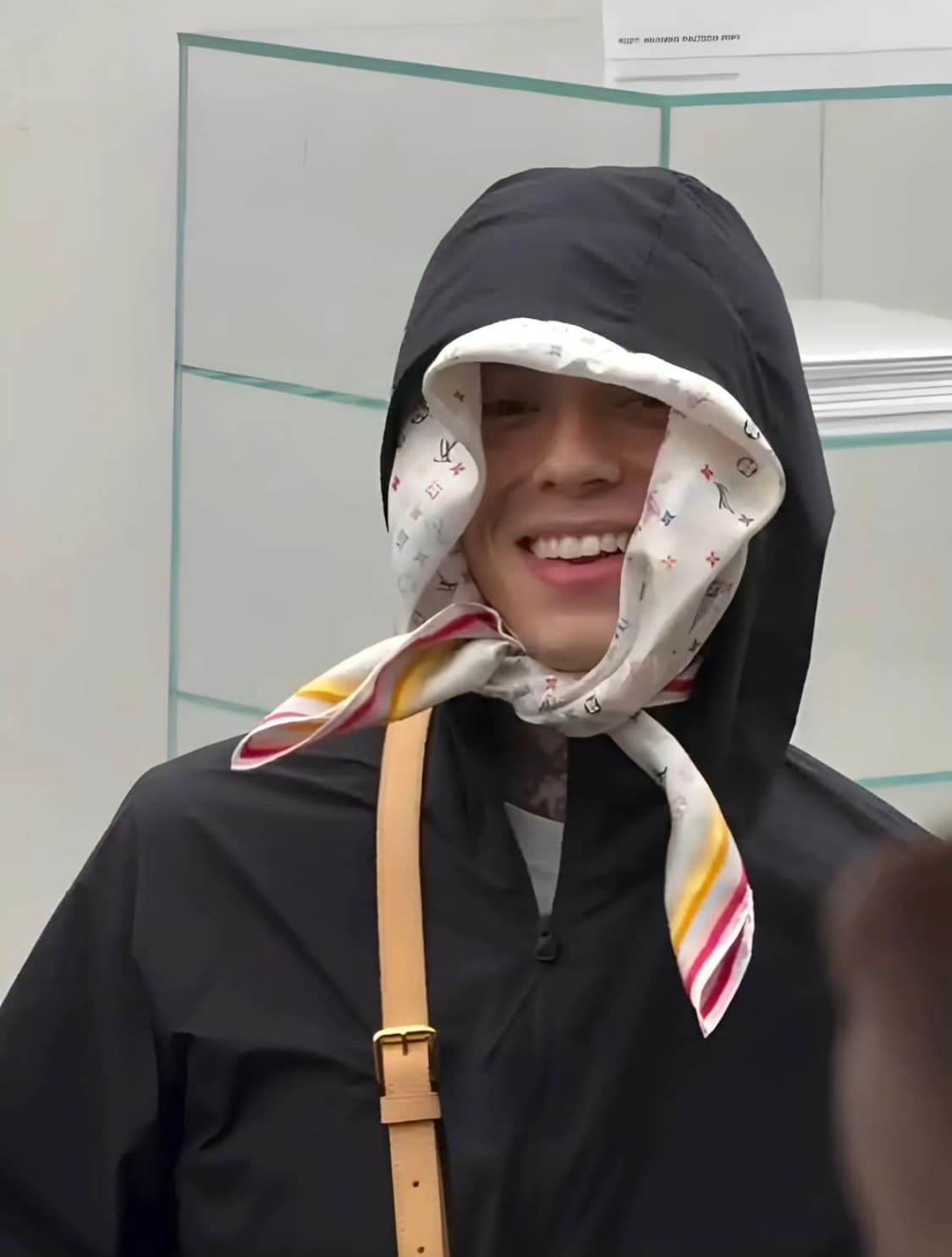 센트럴 씨 X PAF(포스트아카이브팩션) LP 친필싸인O 상품이미지2