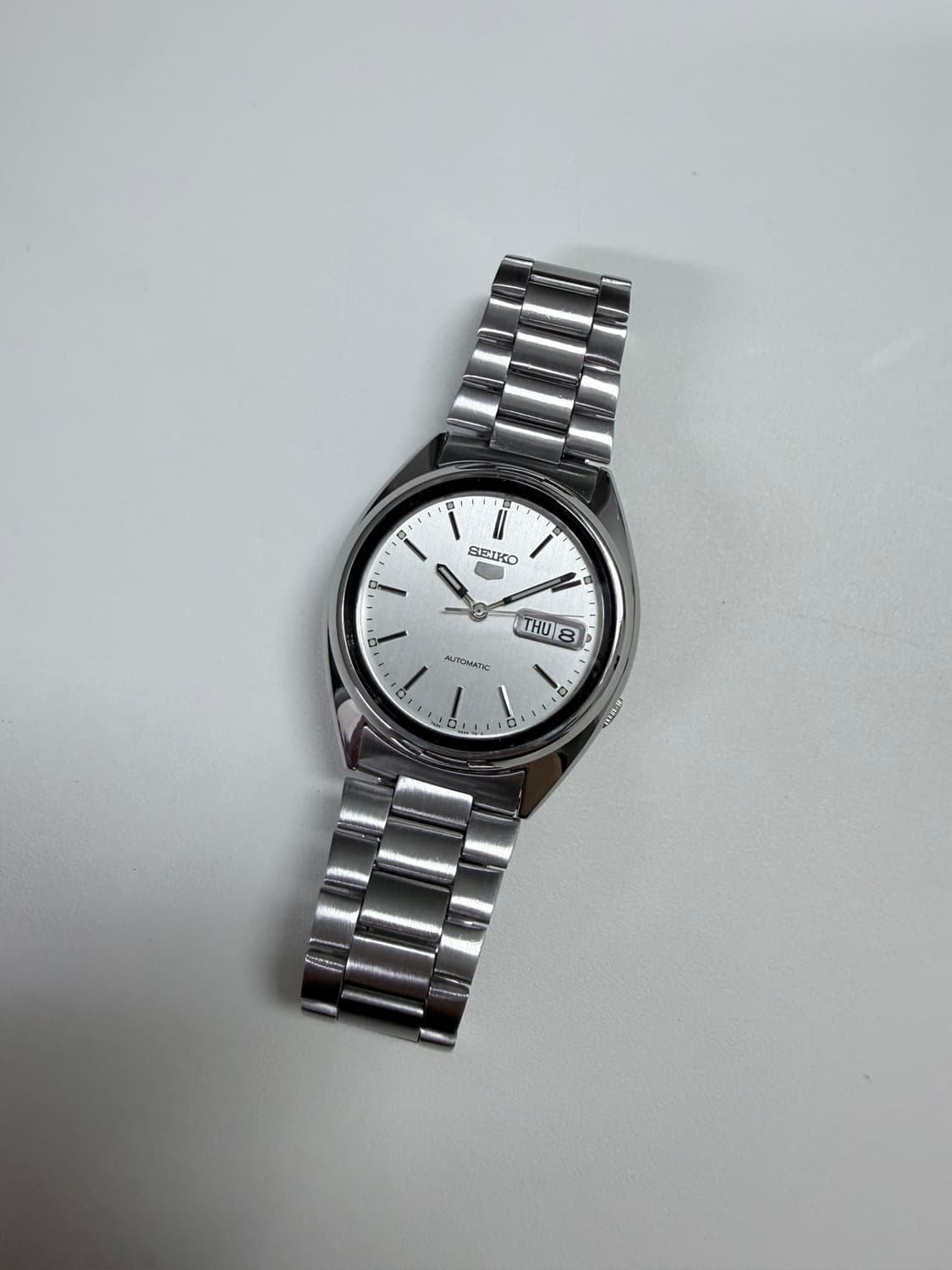 SEIKO 5 오토매틱 실버 선레이 다이얼 상품이미지2