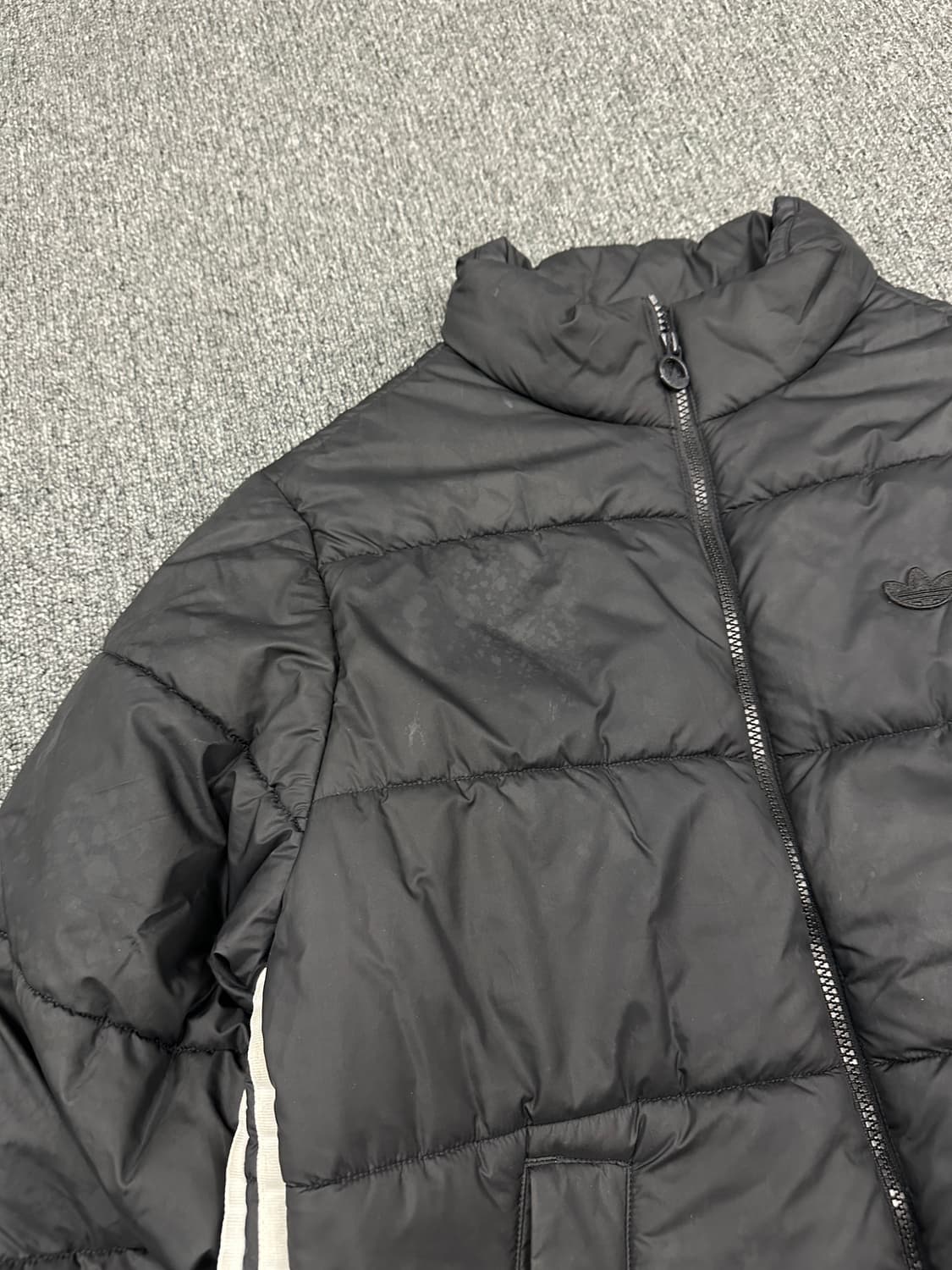 S) 아디다스 파이어버드 로고 블랙 다운 패딩 상품이미지3