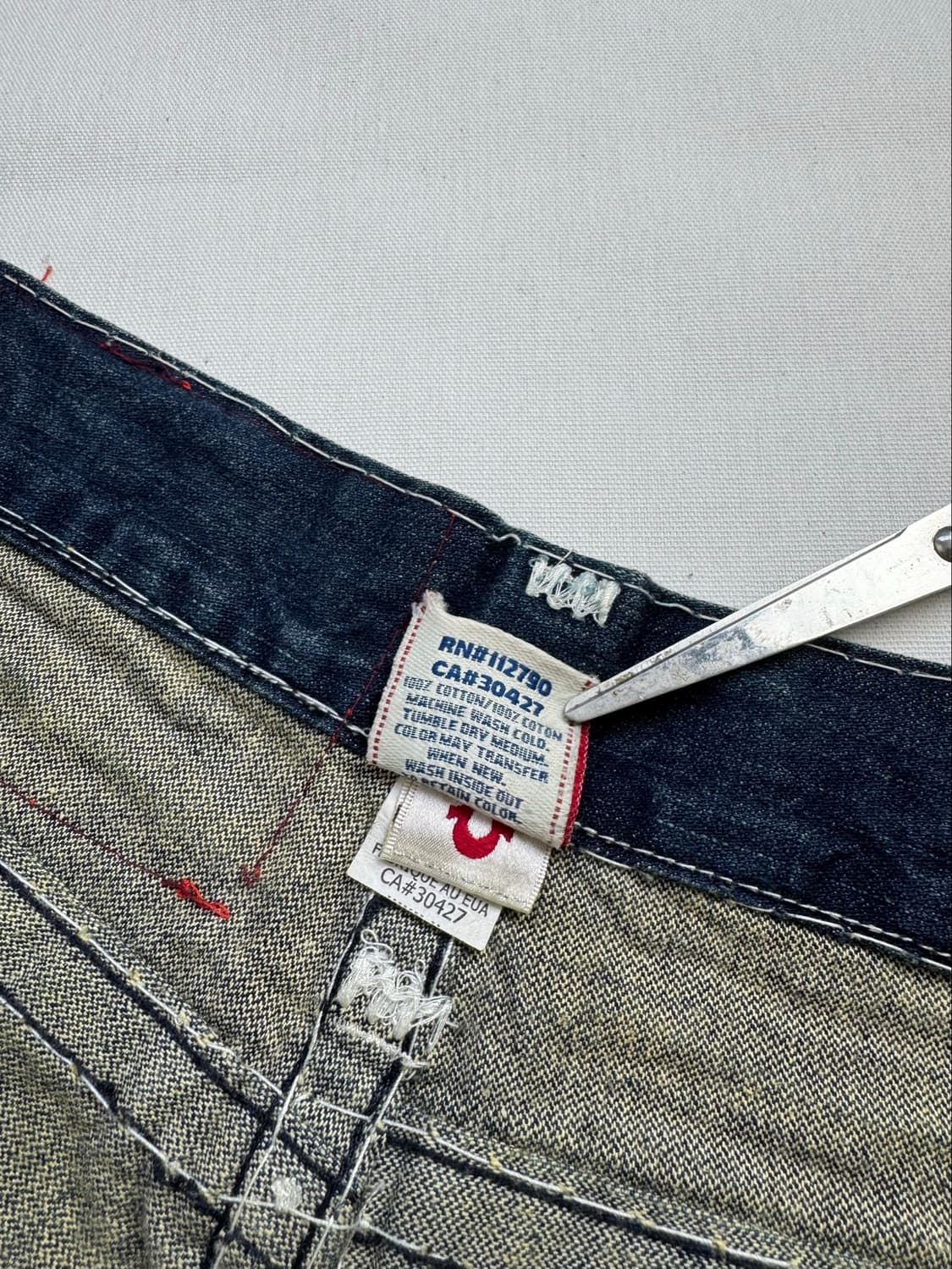 truereligion 트루릴리젼 조이 로우라이즈 부츠컷 팬츠 (화이트) 상품이미지8