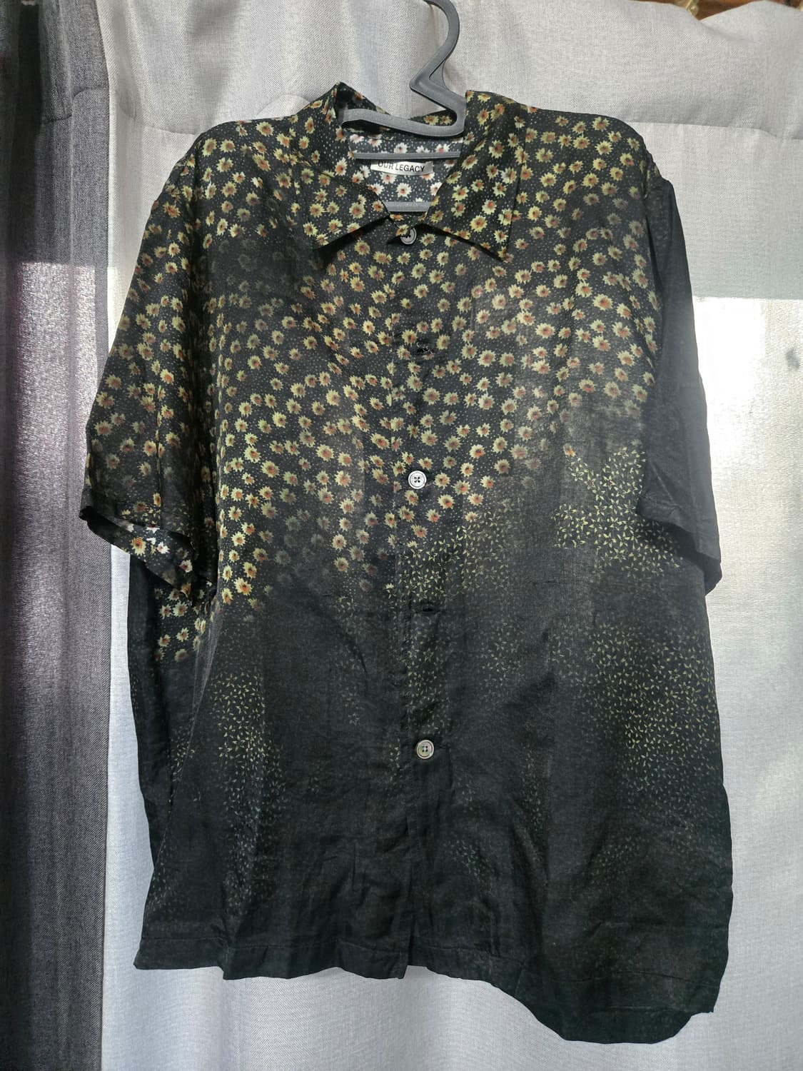 아워레가시 박스 셔츠 숏슬리브 다크 플라워 프린트 상품이미지1