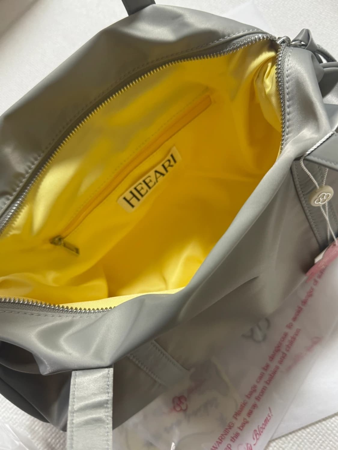 히어리 더플백 실버 새상품 (98000원) 상품이미지9