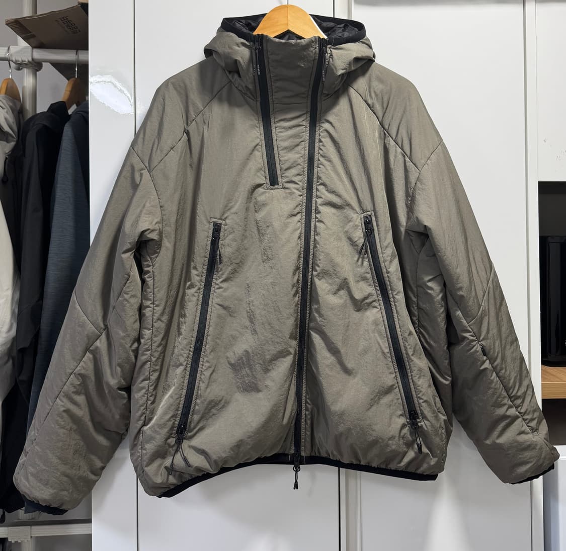 모이프 AW24 더블집 인슐레이티드 파카 스톤 1사이즈 상품이미지2