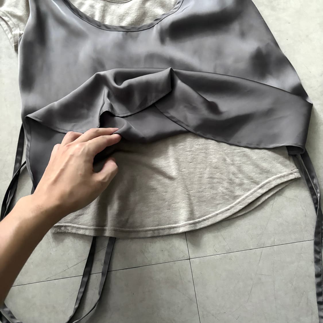 Asymmetric Satin Wrap Layered Tee 상품이미지9