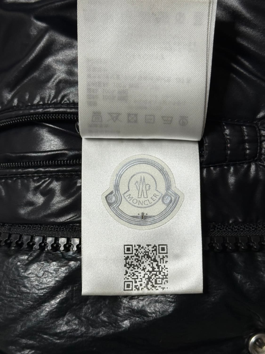 몽클레르 마야 70 쇼트 다운 자켓 블랙 - 22FW 2사이즈 상품이미지8