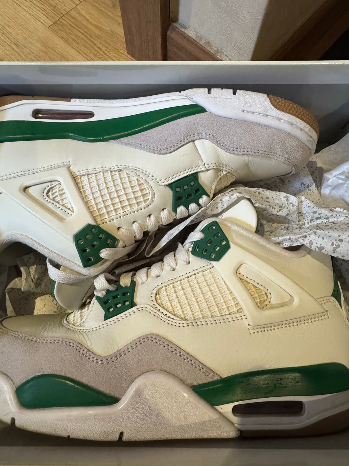 조던4 sb파인그린 260팝니다. 서태웅신발 상품이미지4