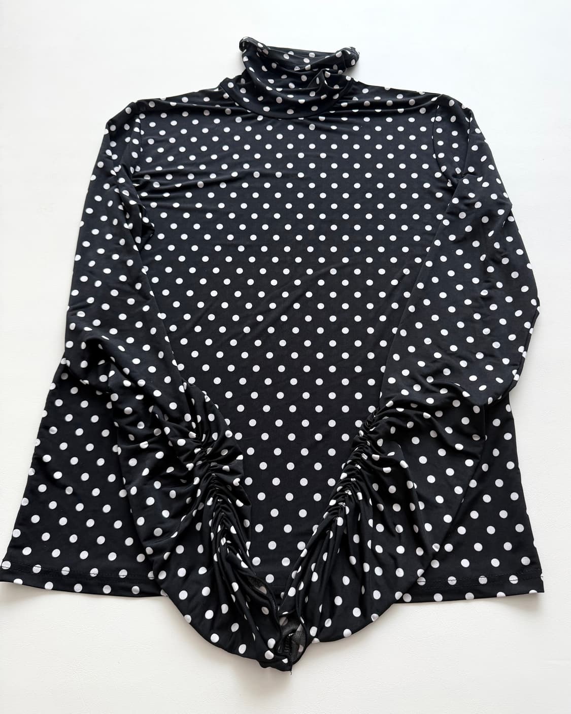 dewe dewe 셔링 긴 팔 땡땡이 상품이미지4