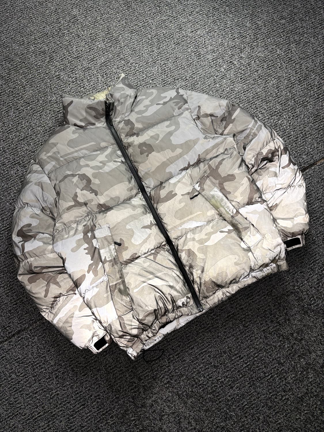 슈프림 18Fw 리플렉티브 카모 다운 패딩 (상태 안좋음) 2616 상품이미지1