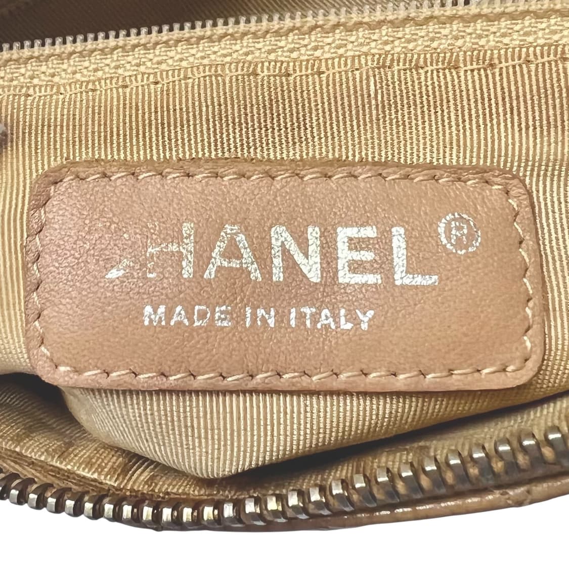 샤넬 클래식 캐비어 베이지 포쉐트 상품이미지10