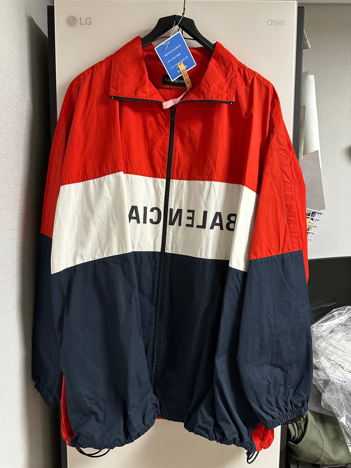 발렌시아가 미러 로고 포플린 바람막이 L 사이즈 오버핏 (23fw) 상품이미지2