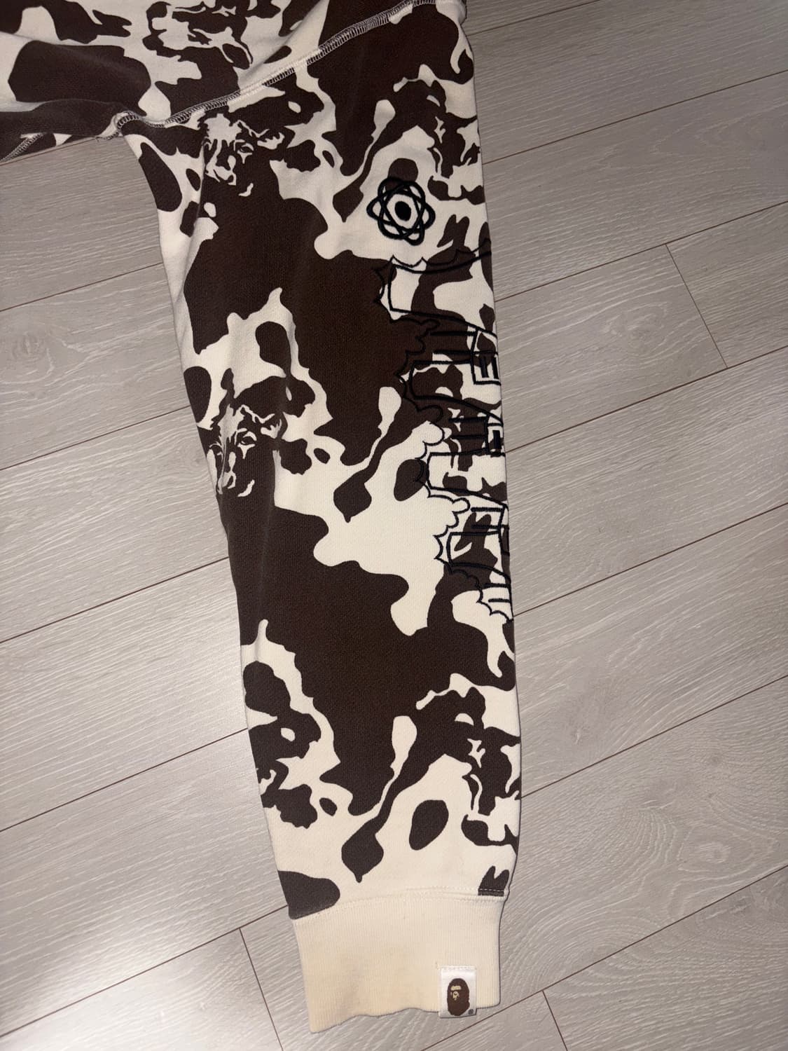 베이프 카우 한정판 후드집업 상품이미지3