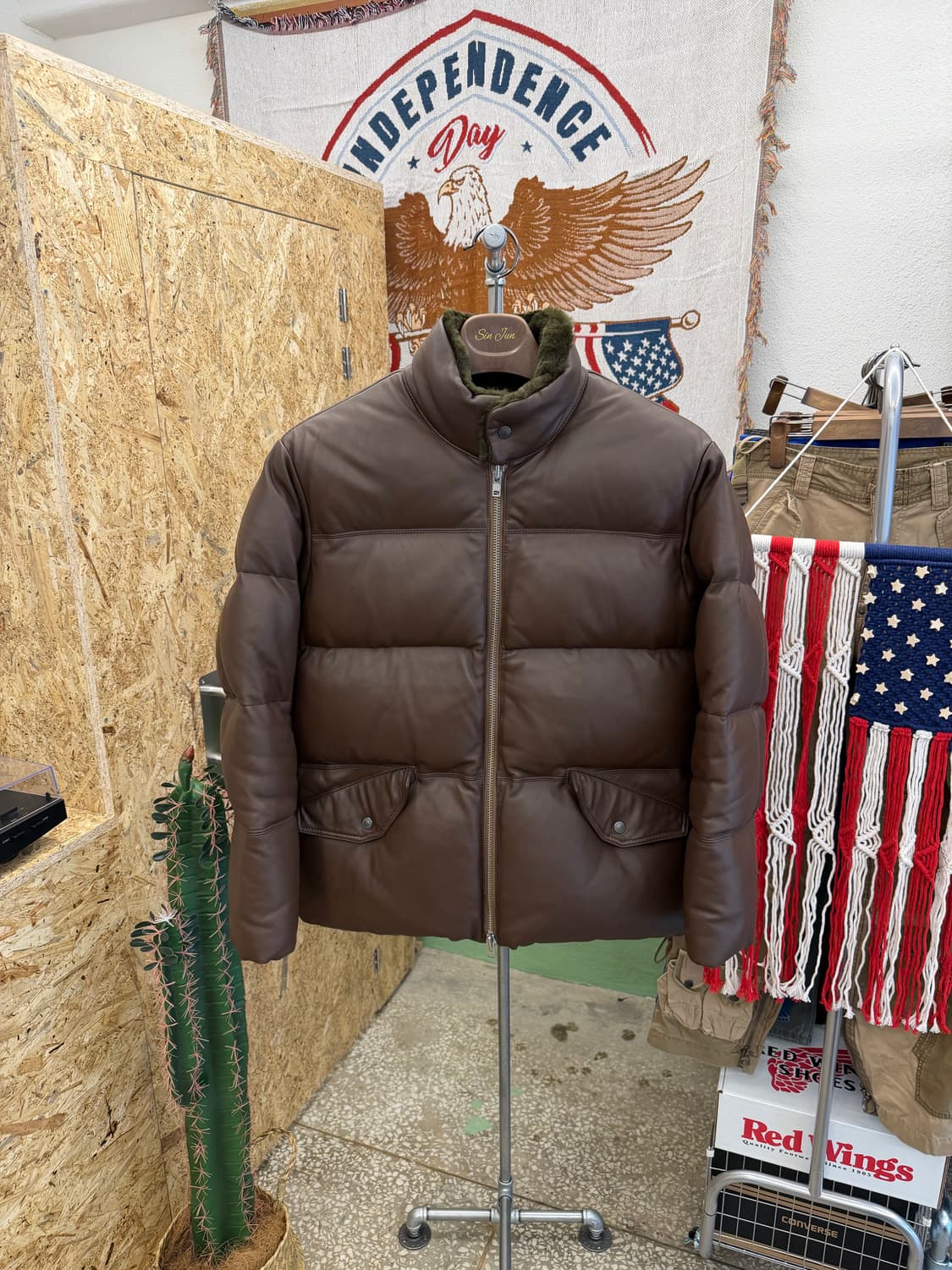 프리즘웍스 양가죽 구스다운 점퍼 M 상품이미지2