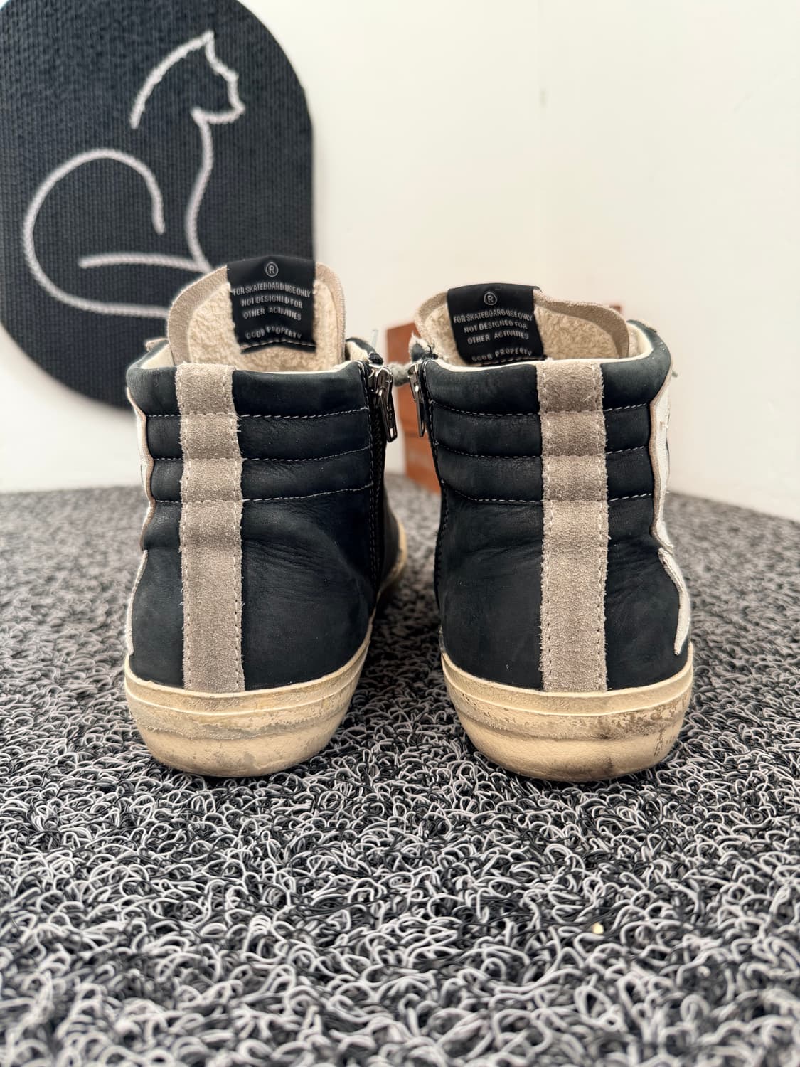 골든구스 슬라이드 하이탑 블랙/그레이 - 41사이즈 상품이미지6