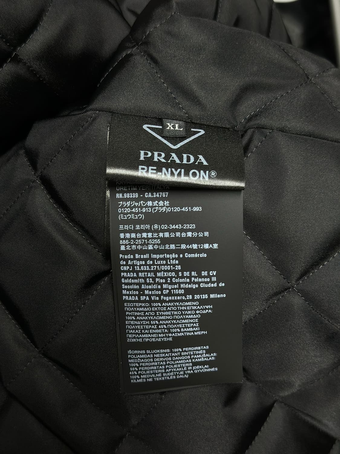 (새상품) 프라다 나일론 패디드 자켓 XL 상품이미지8