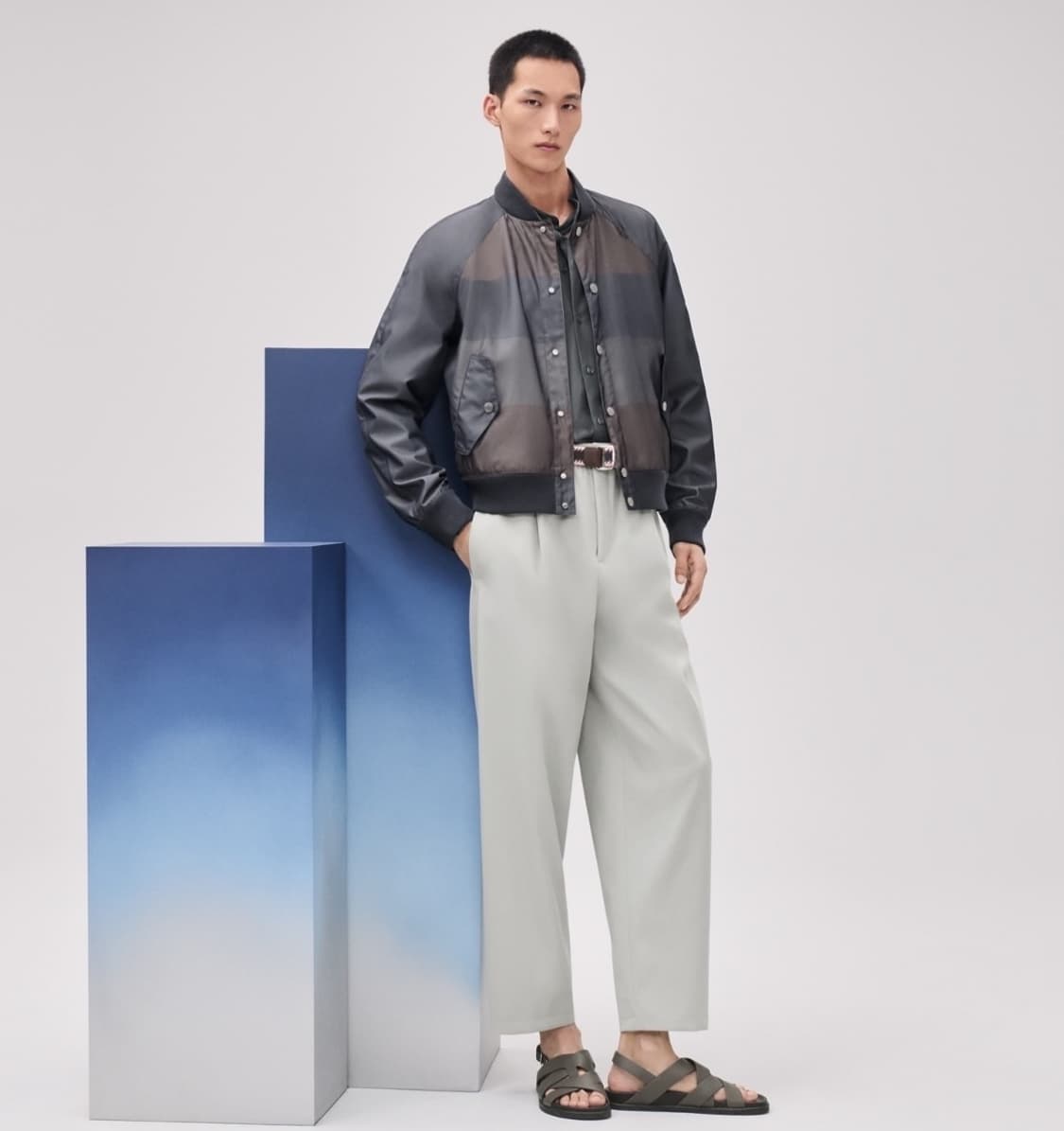 에르메스 2025 S/S 봄버 자켓 판매 합니다. 상품이미지2