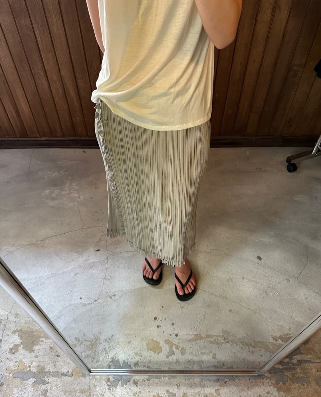 ISSEY MIYAKE tassel pleated midi skirt 상품이미지1