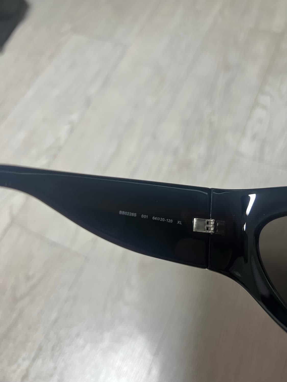 발렌시아가 wrap D프레임 선글라스 상품이미지4