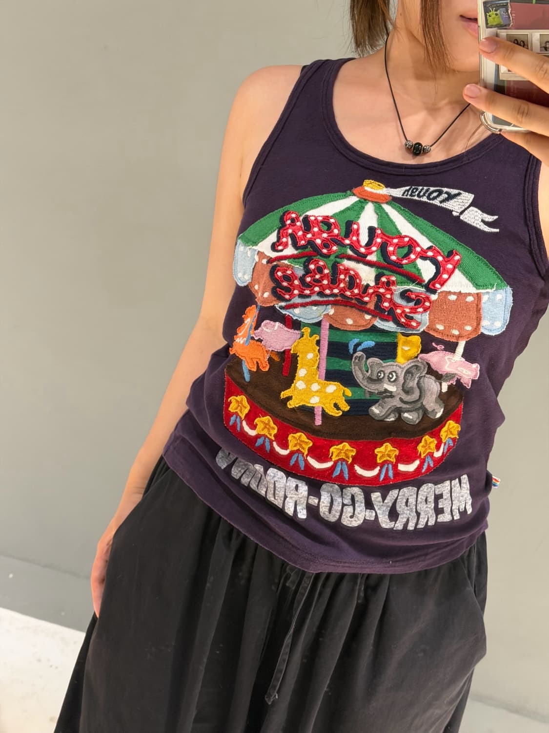 Rough animal embroidered sleeveless 상품이미지3