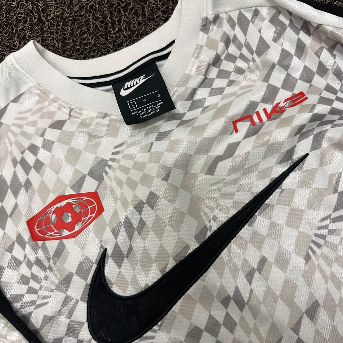 NIKE 나이키 스우시 여성 크롭 긴팔티셔츠 L 상품이미지3