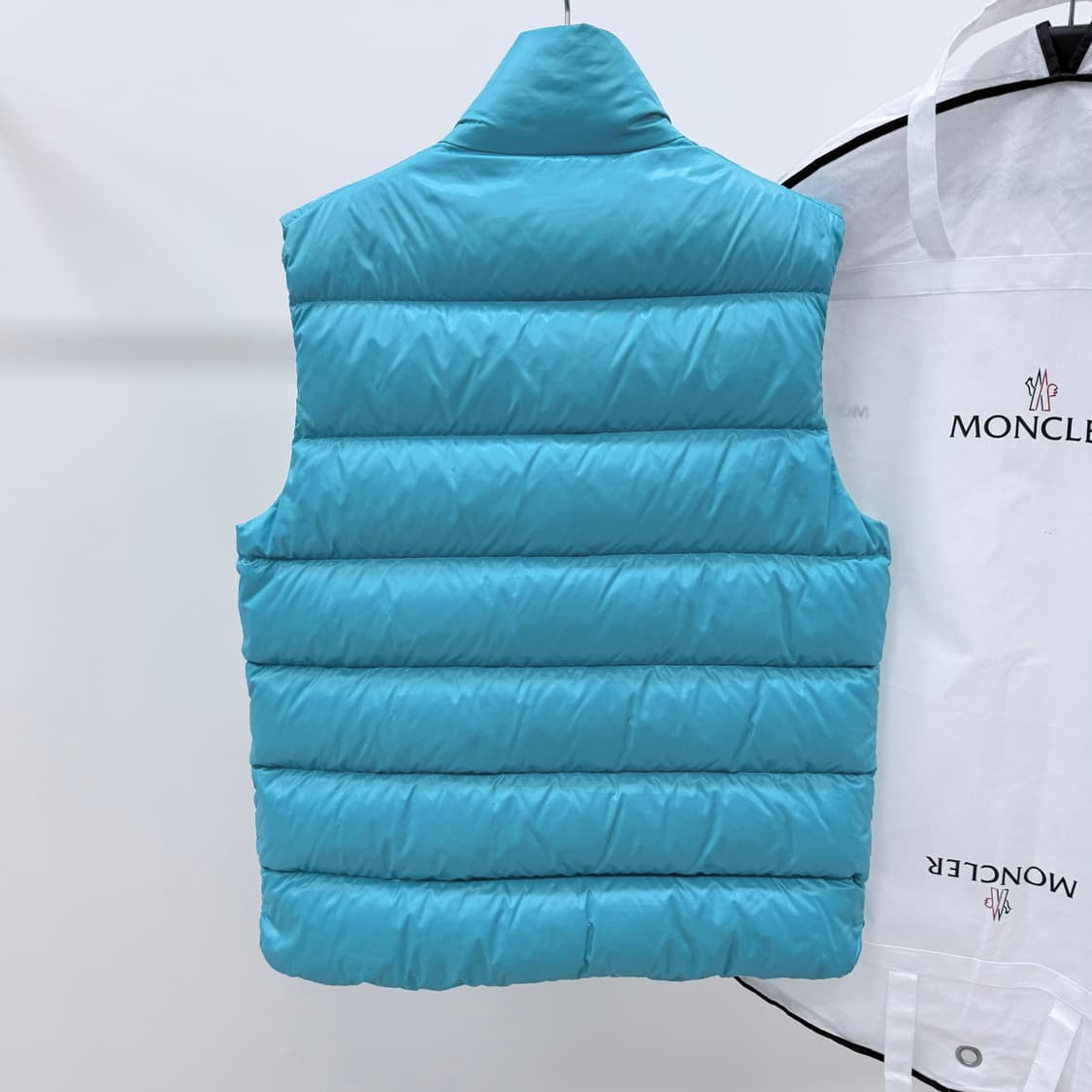 [S+급/4] 몽클레어 Tibb 티브 조끼패딩 민트 풀구성 상품이미지4