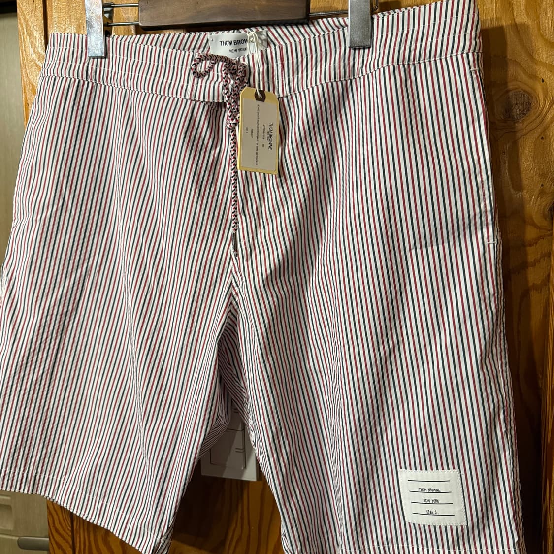 톰브라운 반바지 판매 합니다. 상품이미지3