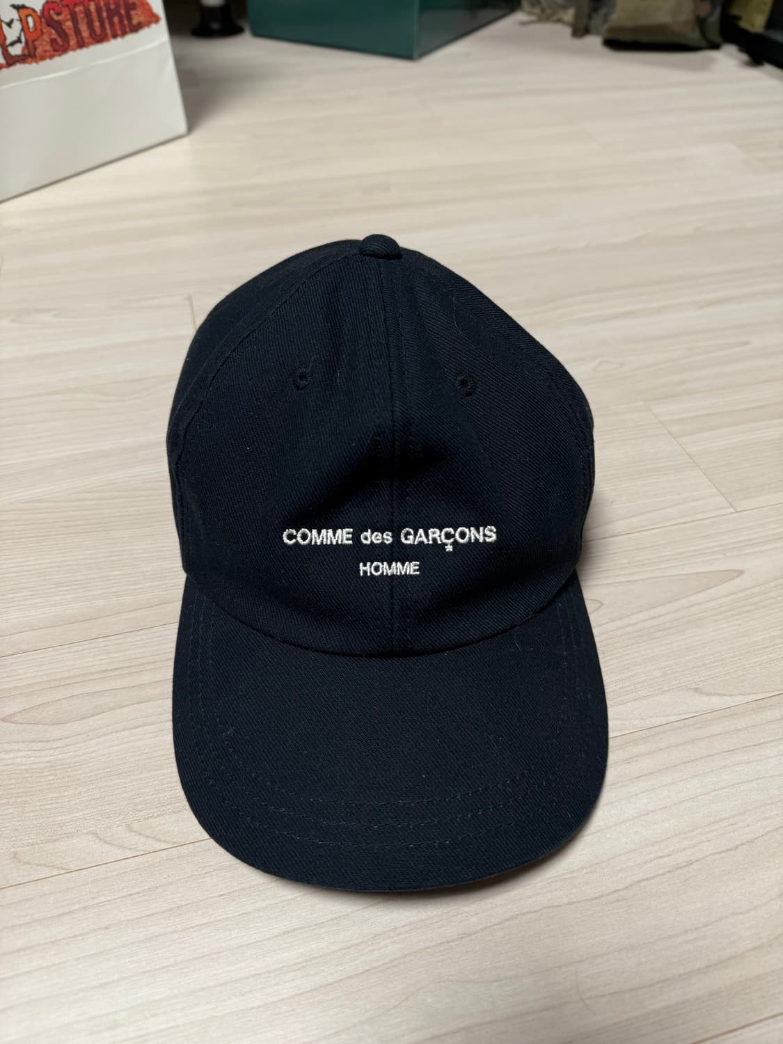 꼼데가르송 옴므 24FW 볼캡 네이비 상품이미지3