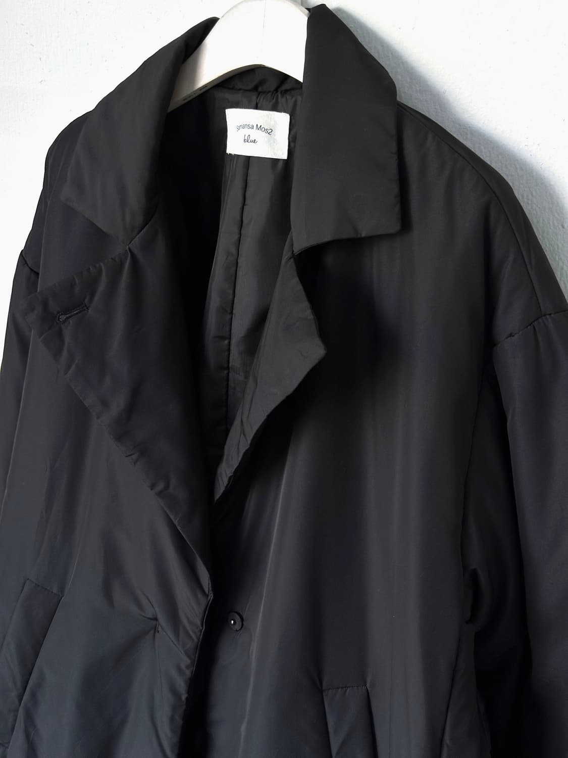 Padded wide silhouette chesterfield coat 상품이미지1