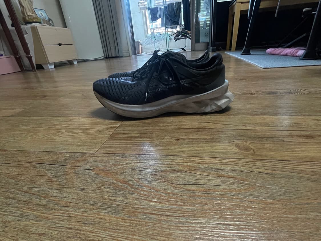 아식스 노바블라스트 270 러닝화 상품이미지2