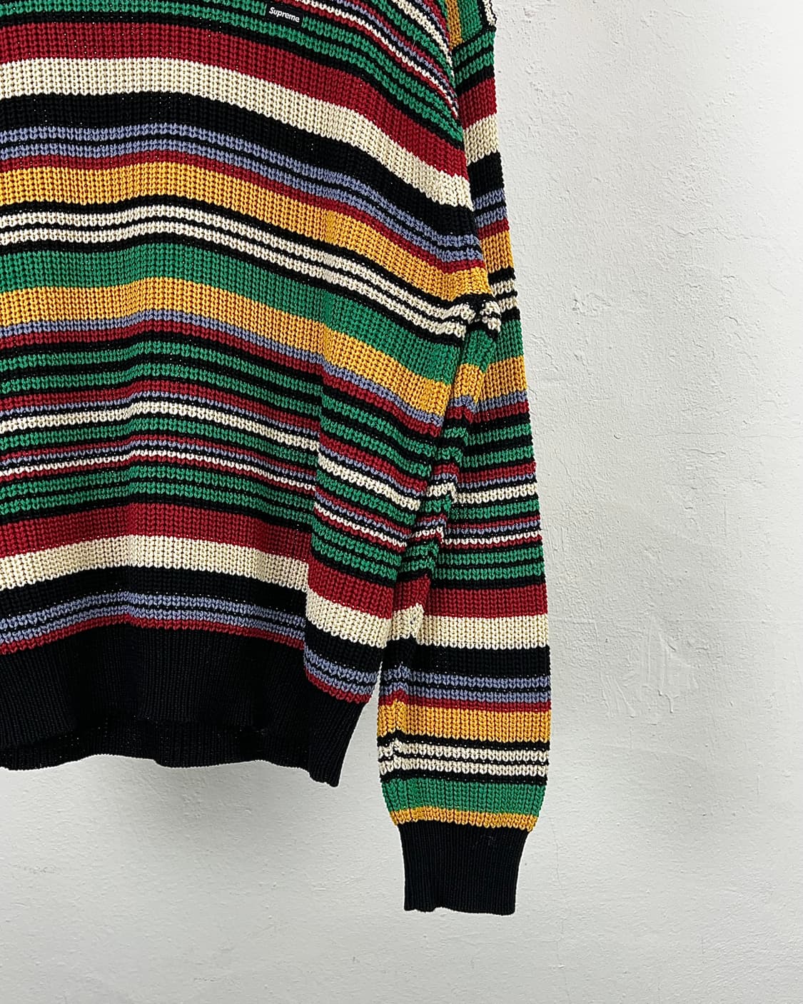 슈프림 23fw 스몰박스 립드 멀티컬러 스웨터 상품이미지5