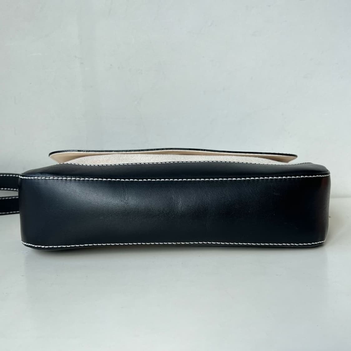 courreges / 쿠레쥬 블랙 레더 크로스백   상품이미지7