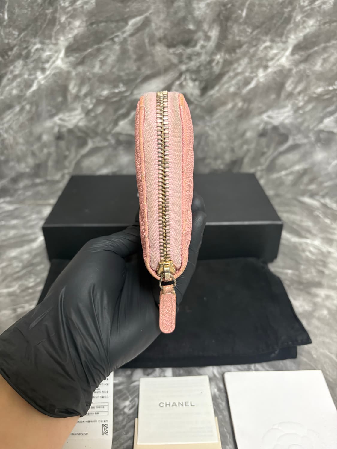 샤넬 클래식 캐비어 금장 핑크 펄 그라데이션 지퍼 장지갑 상품이미지5