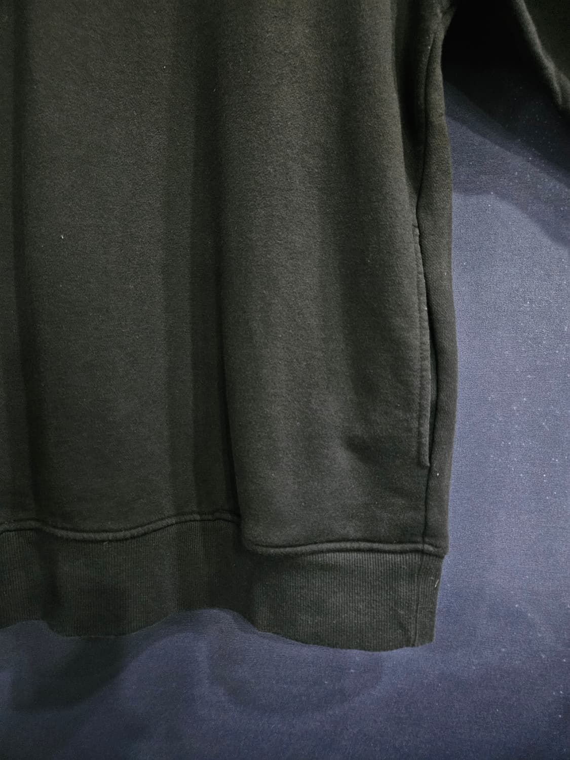 럭키슈에뜨 블랙 남성 오버핏 95 맨투맨  상품이미지6