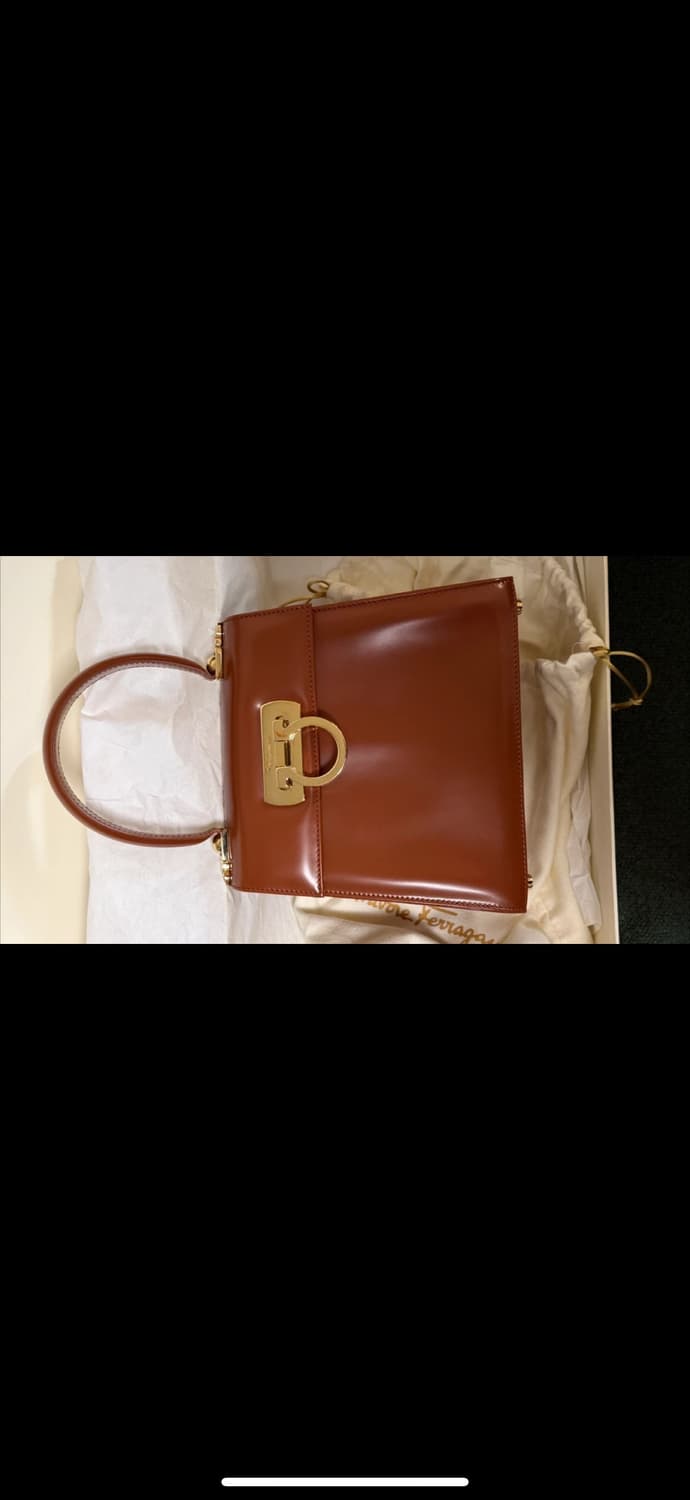 (가격제안주세요) 페라가모 아이코닉 켈리백 브라운 상품이미지6