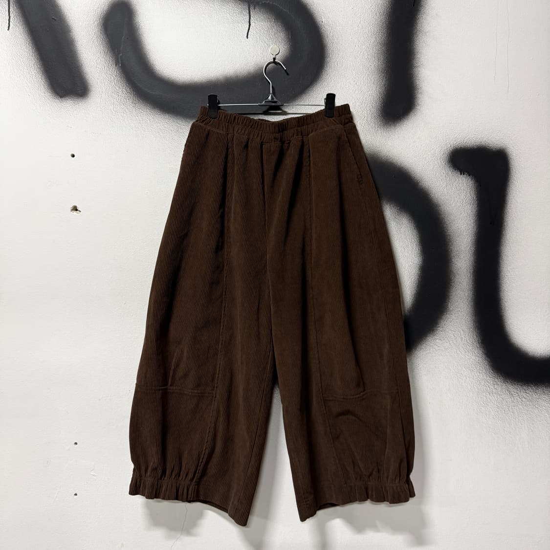 VTG 빈티지 딥 브라운 코듀로이 골덴 셔링 디테일 벌룬 와이드 팬츠 상품이미지1