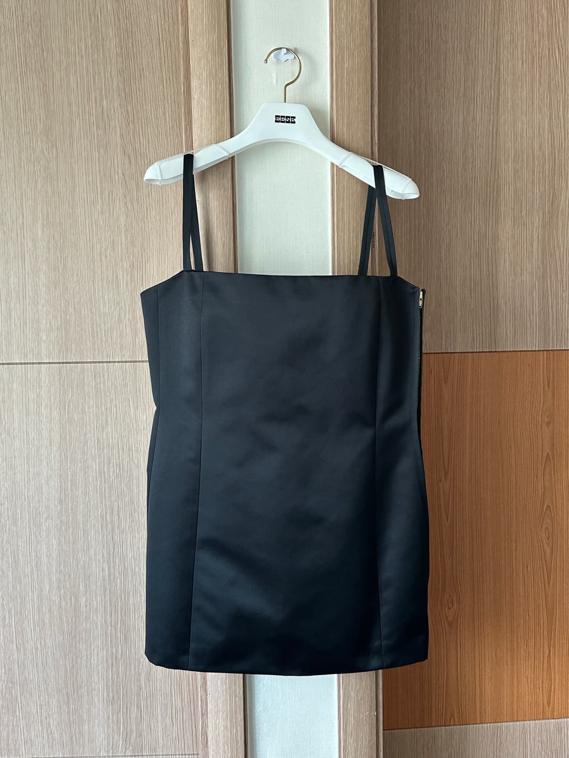 (새상품)EENK VIKI Sleeveless Top - M사이즈 상품이미지6