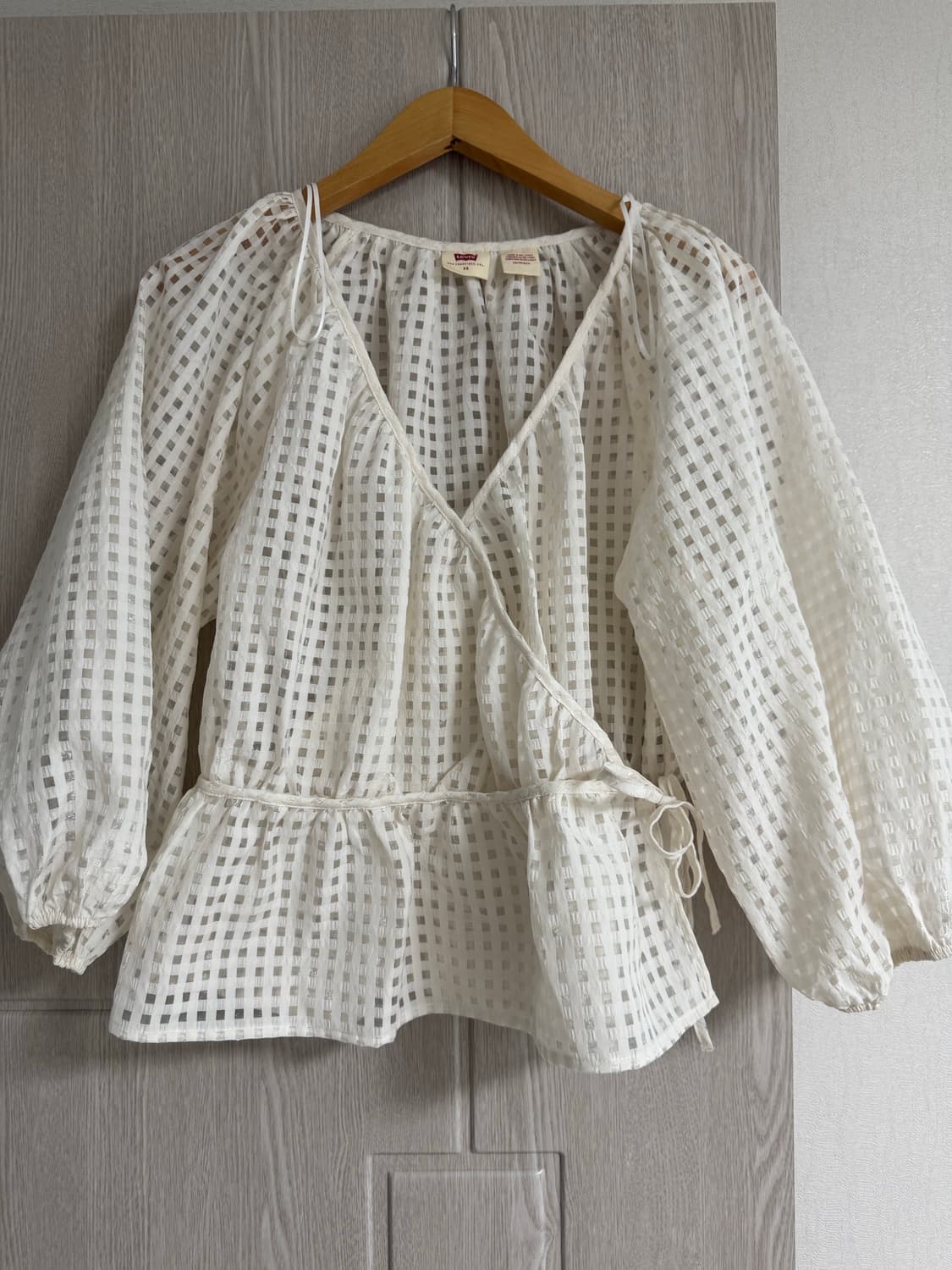 리바이스 화이트 체크 랩 블라우스 XS 상품이미지1