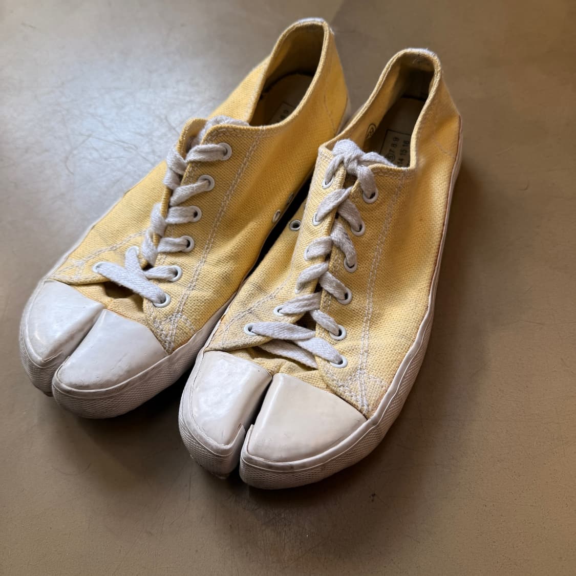 00S 메종마르지엘라 MM6 타비 슈즈 시그니쳐 타비 로우 상품이미지2