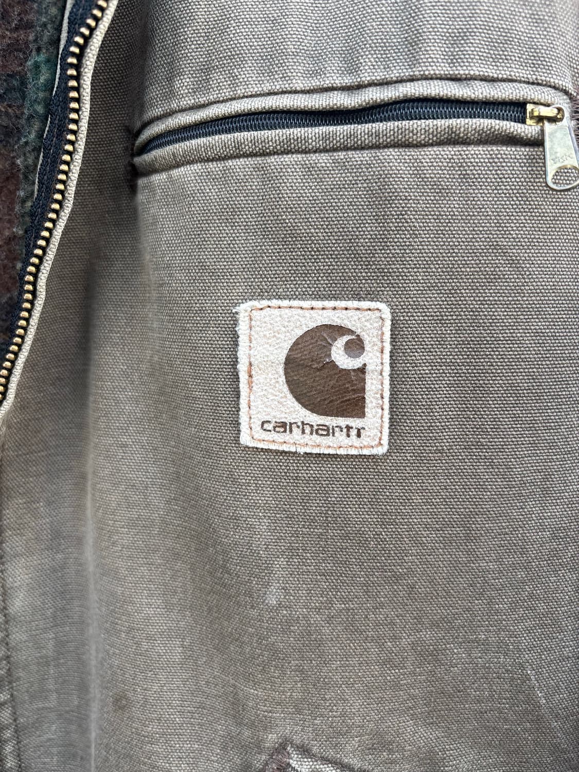 칼하트 디트로이트 자켓 J43 cht (size: XL) 상품이미지3