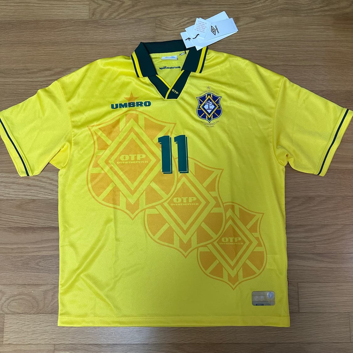 엄브로x오버더피치 1994 브라질 유니폼 상품이미지1